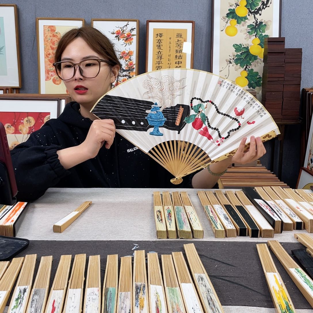 国画95寸梅妃-纯手绘-文玩扇骨（默认粘好）