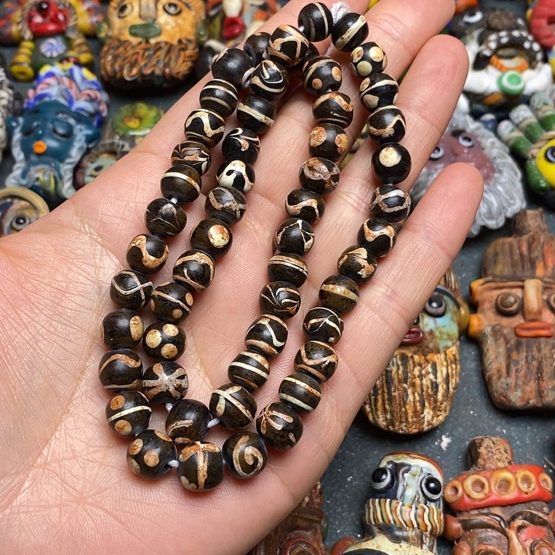 琉璃颈饰琉璃链子