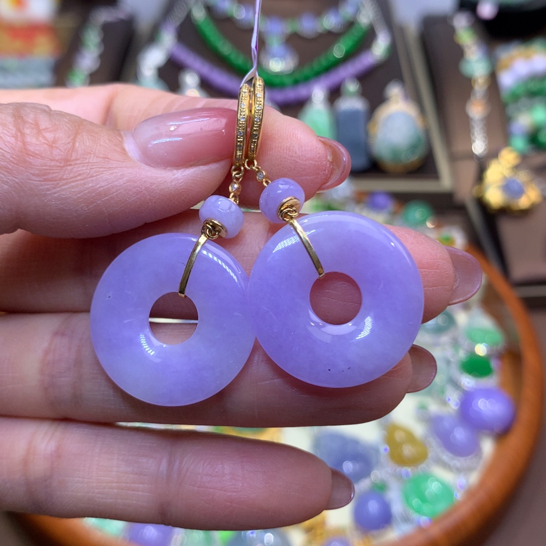 翡翠18K金镶嵌颈饰翡翠