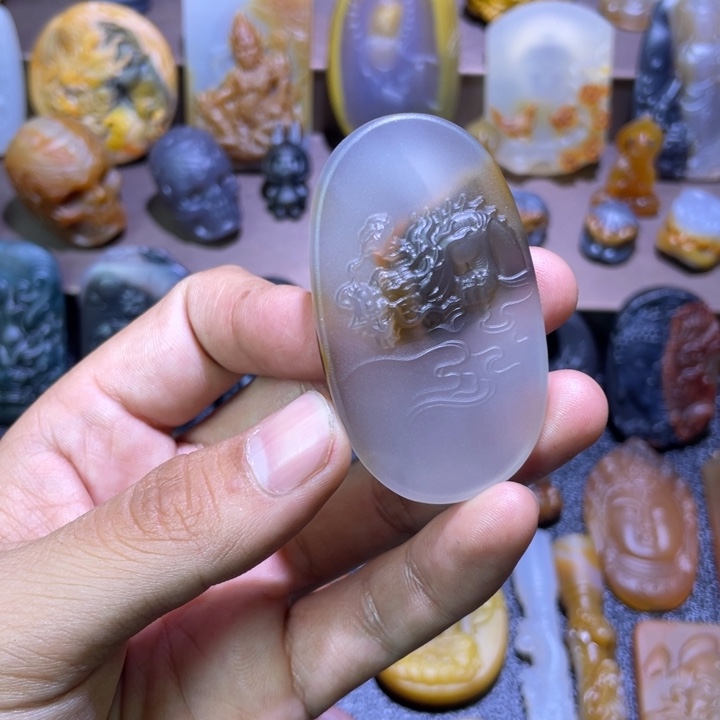 蘇***合玛瑙/玉髓未镶嵌颈饰
