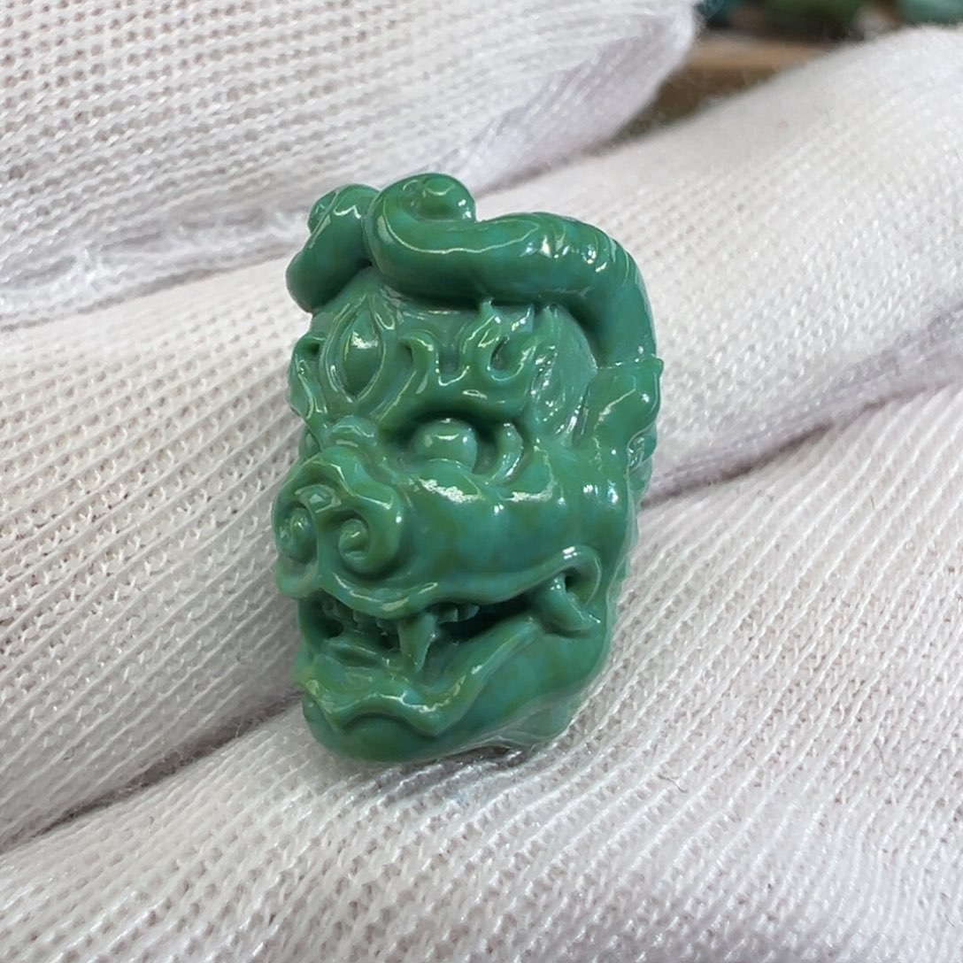 绿松石配饰未镶嵌