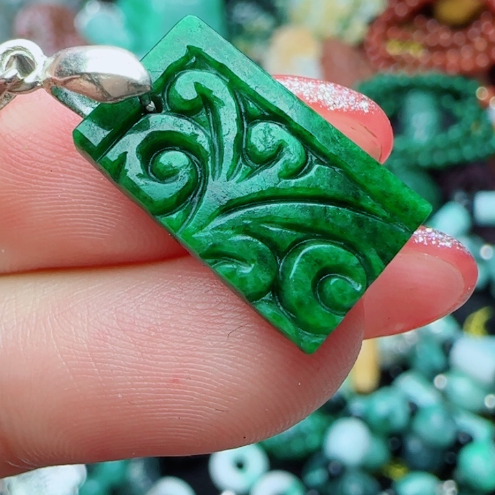 翡翠未镶嵌颈饰天然A货26