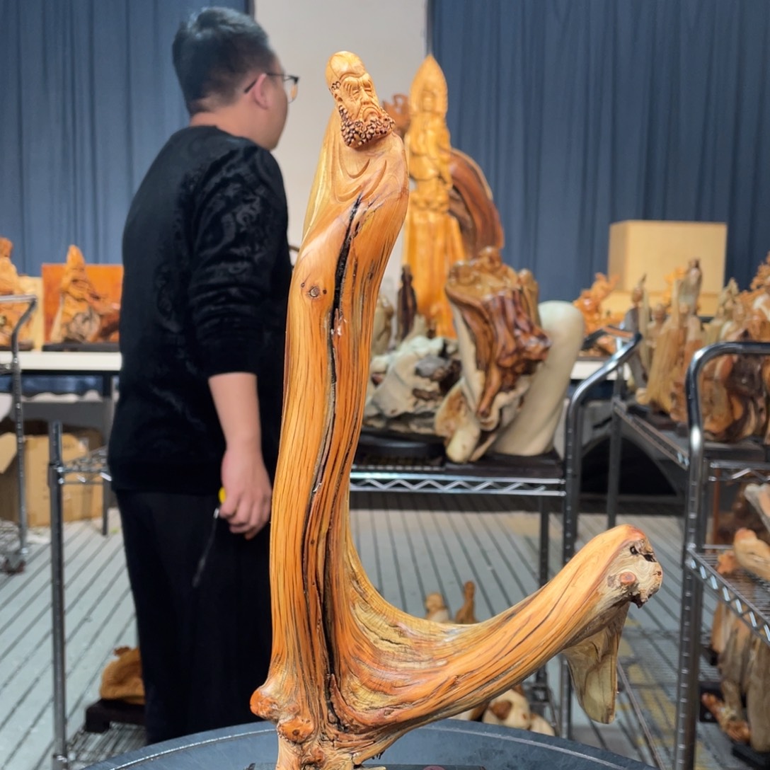 柏木（崖柏）随型摆件