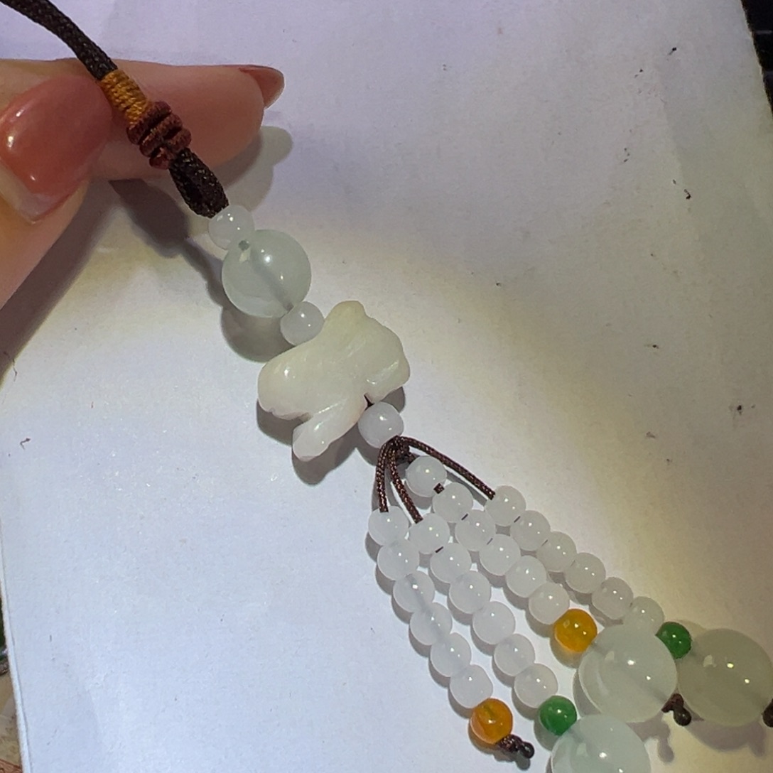 翡翠颈饰未镶嵌吊坠