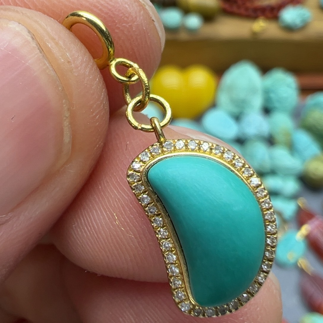 绿松石颈饰18K金镶嵌