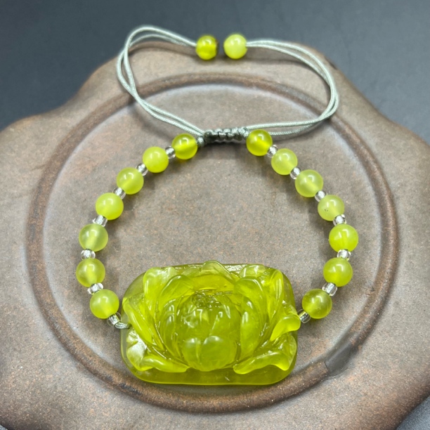 纯天然岫玉牡丹花手牌