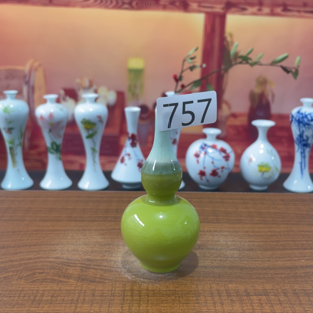 陶瓷景德镇小花瓶等着你