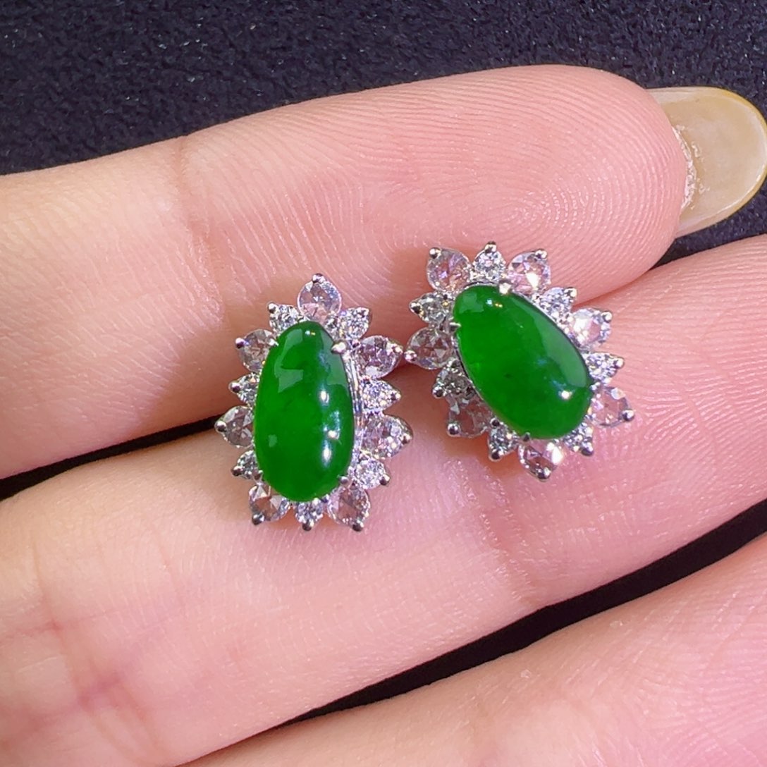 翡翠18K金镶嵌耳饰蛋面