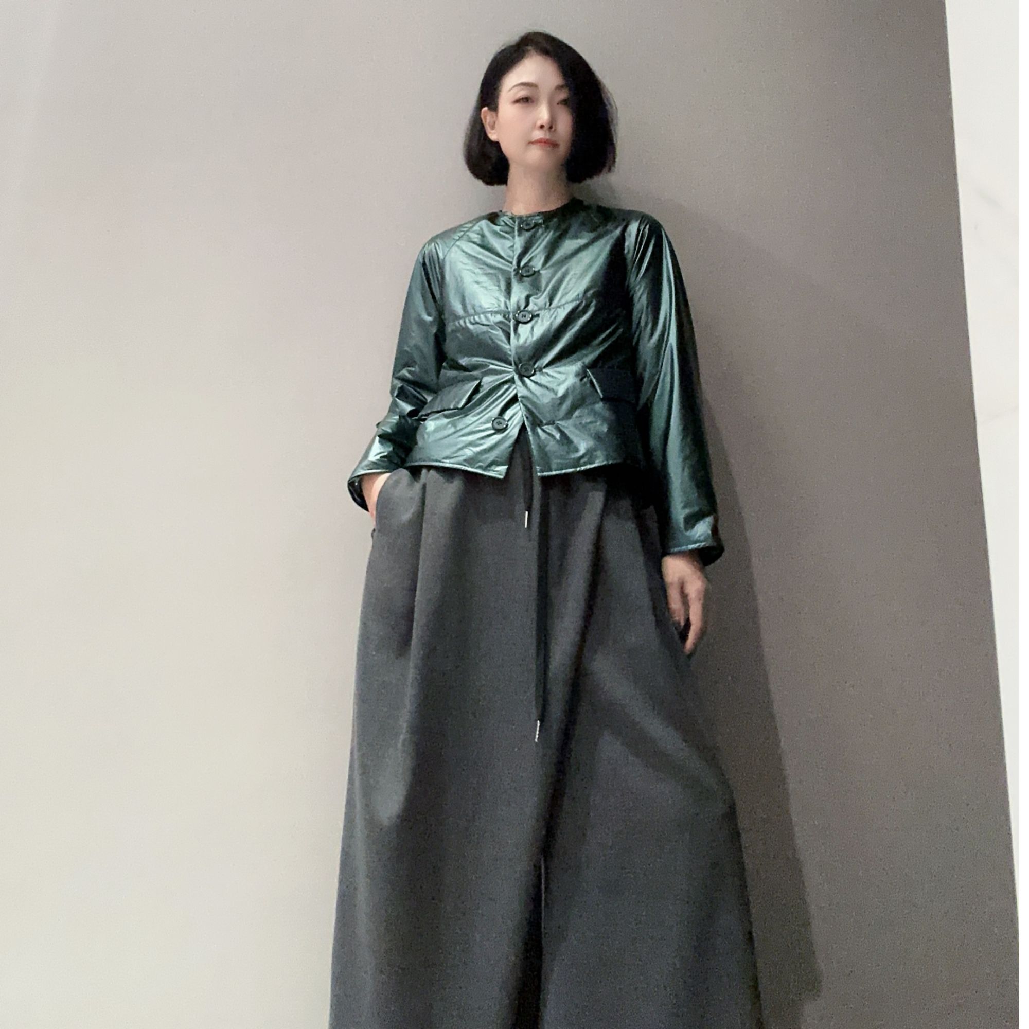 高级复古港风圆领短款外套MC10658