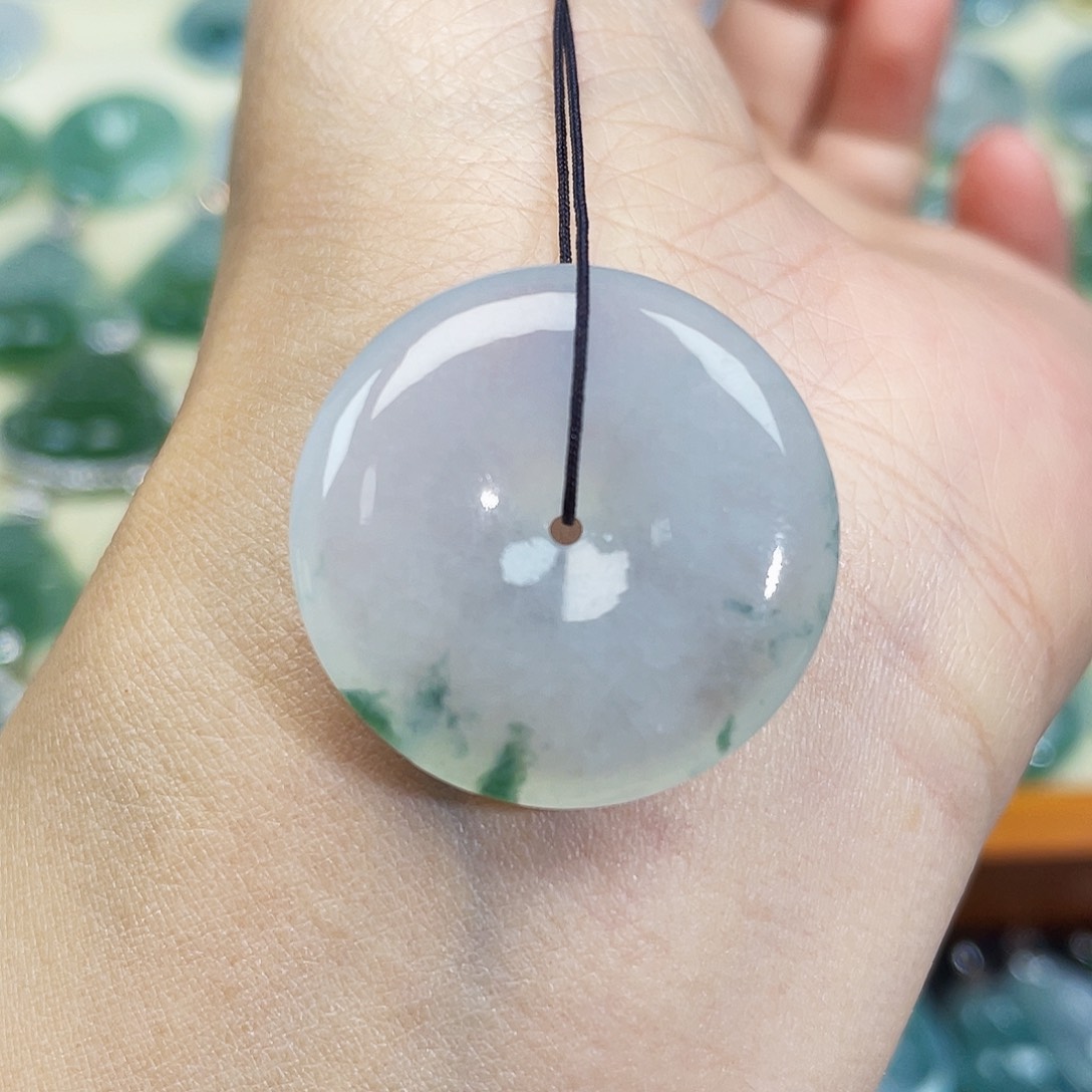 翡翠颈饰未镶嵌吊坠