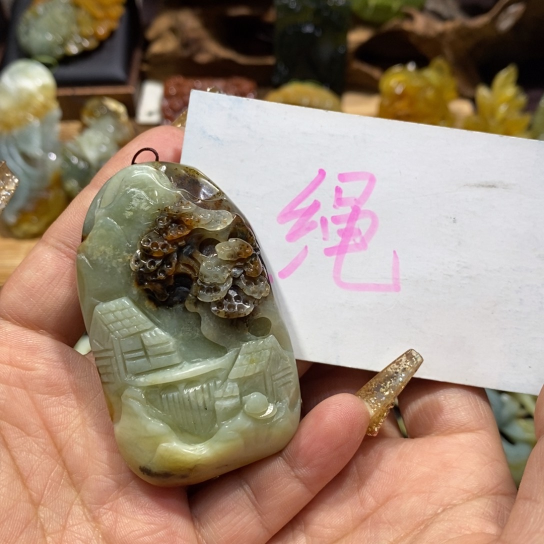 蛇纹石玉颈饰未镶嵌