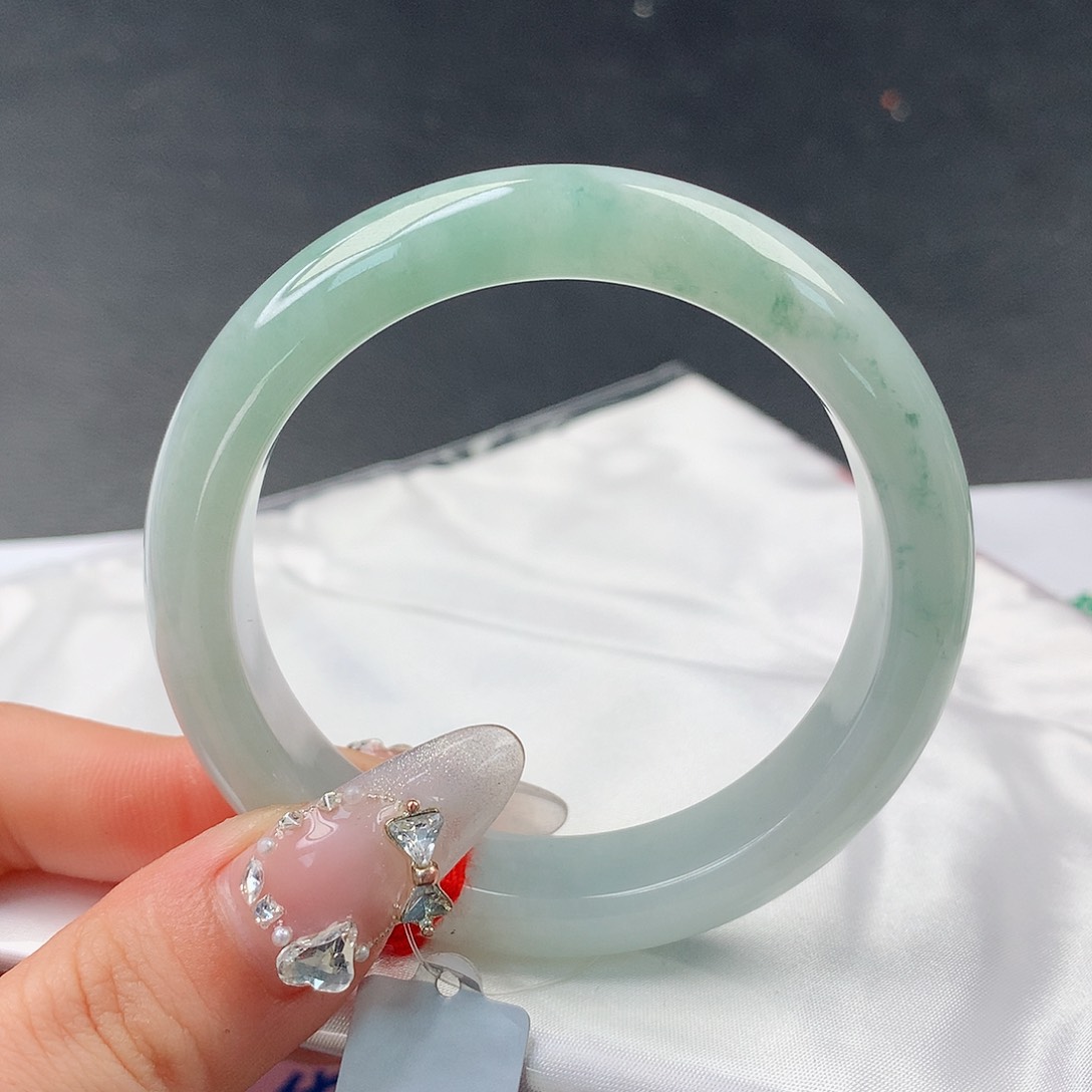 翡翠手镯未镶嵌0021正53