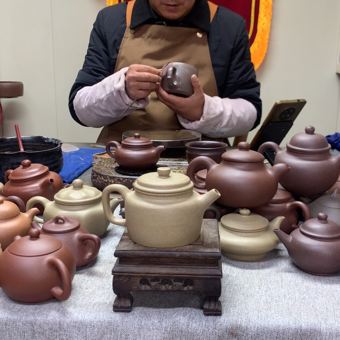 段泥茶壶炮嘴德钟200 C半手工制作