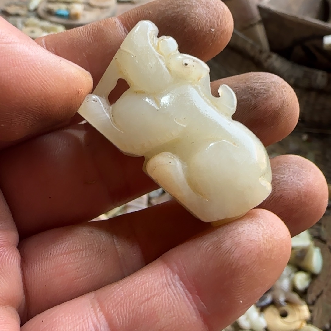 和田玉（糖玉）未镶嵌挂件