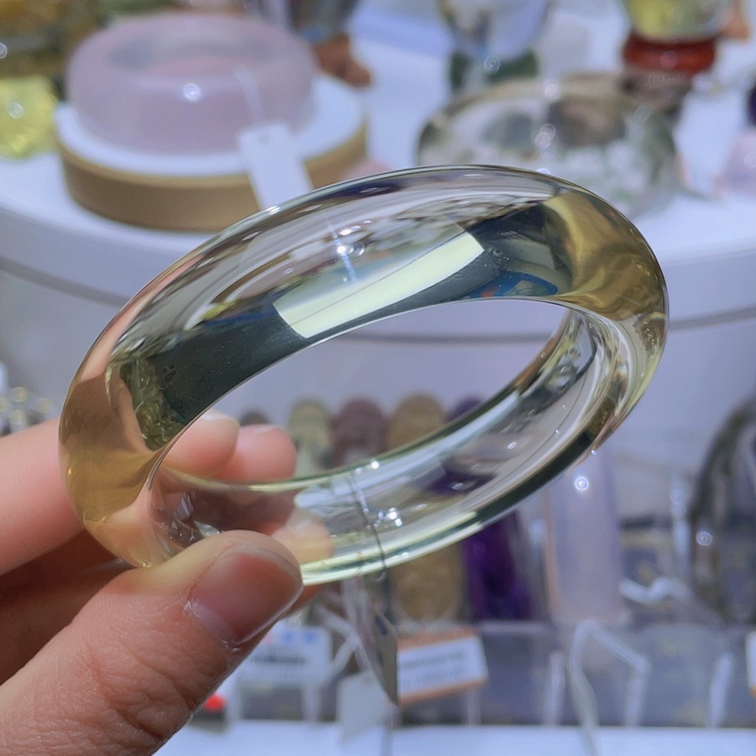 水晶手镯未镶嵌天然纯净体黄水晶手镯