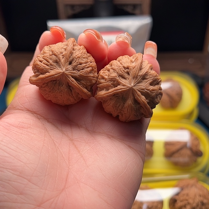 吊坠文玩核桃血麒麟三棱 全品