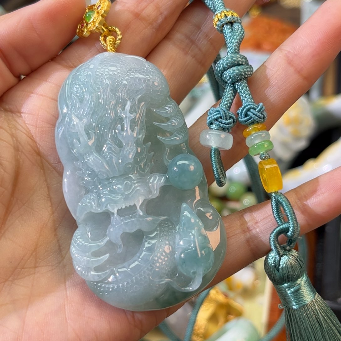 翡翠颈饰未镶嵌待编款