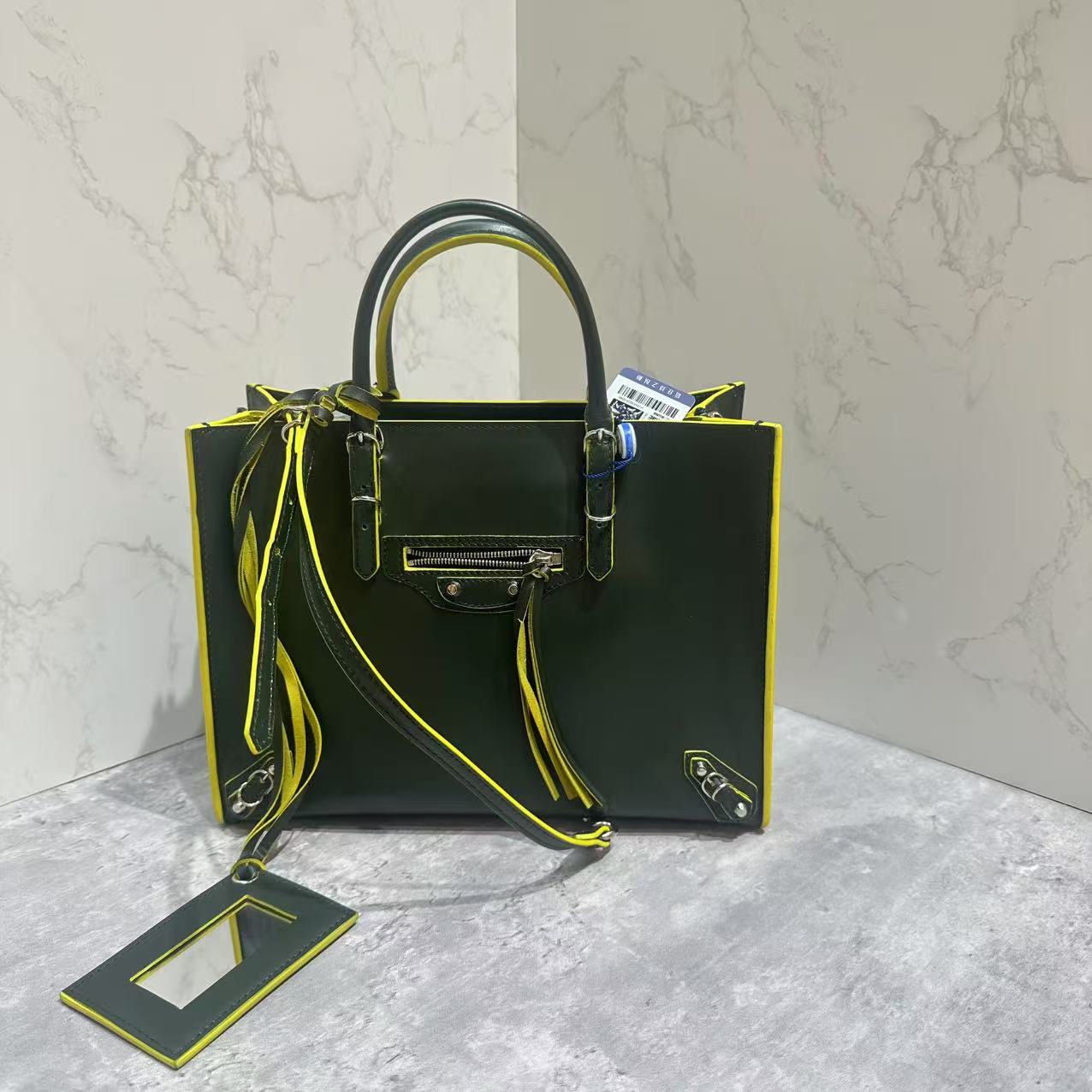 95新 Balenciaga/巴黎世家 乱乱子中古/女士/单肩包/108982