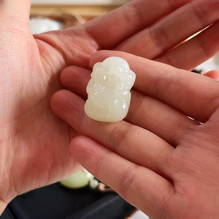 橙****和田玉未镶嵌颈饰