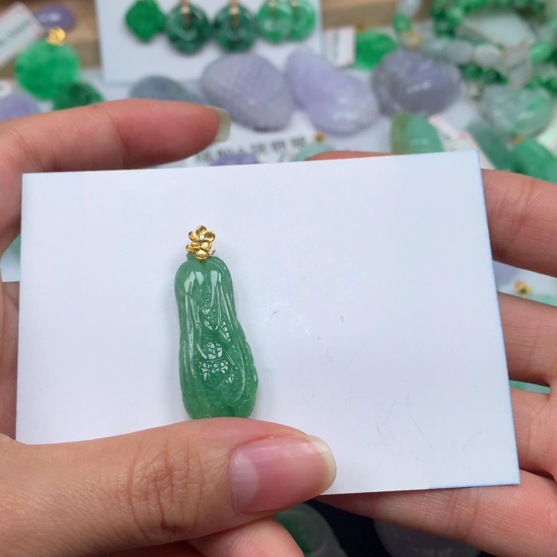 吊坠(不含链)未镶嵌翡翠