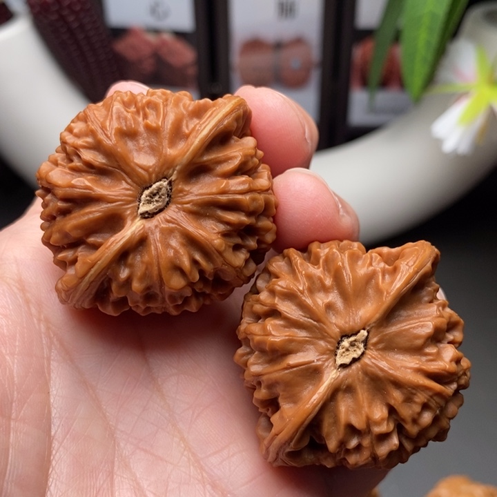 文玩核桃把件宫灯45