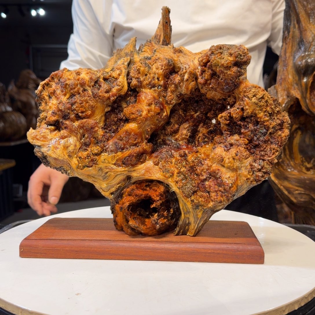 六***零木王一刀琥珀木摆件97