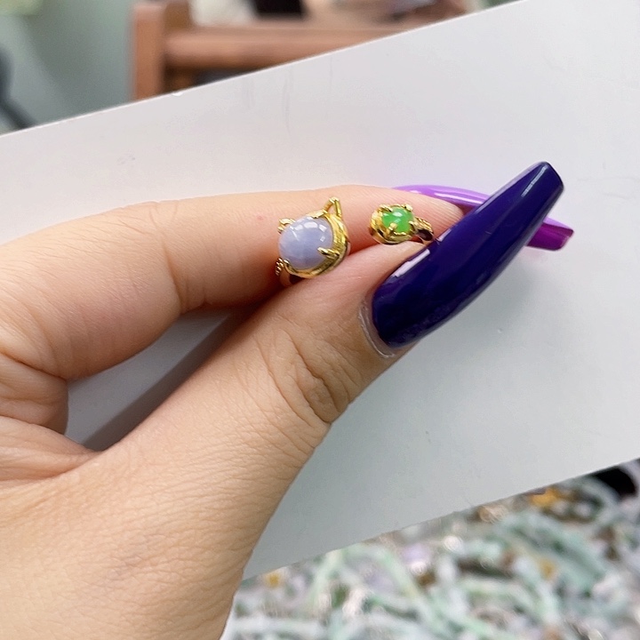 翡翠手镯未镶嵌天然翡翠A货