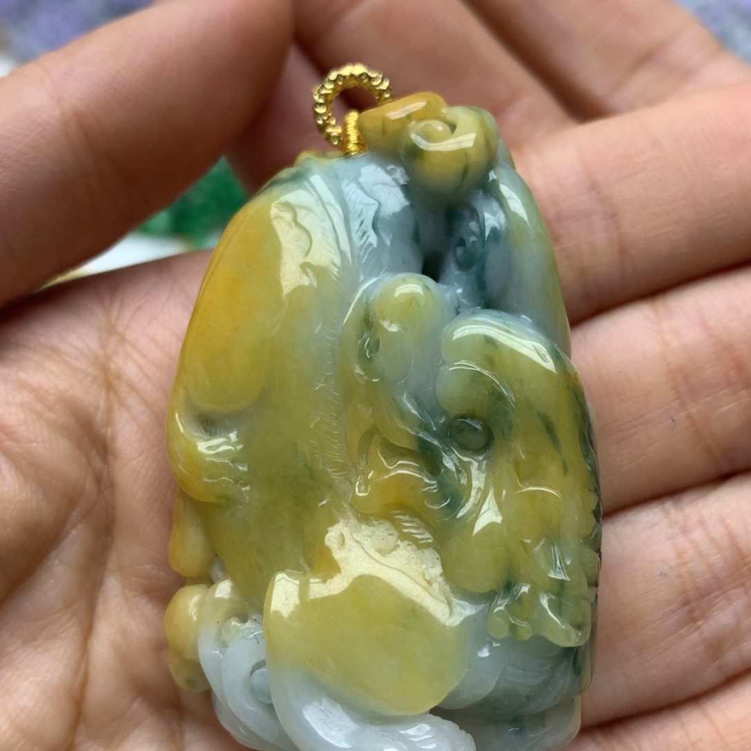 翡翠颈饰未镶嵌翡翠