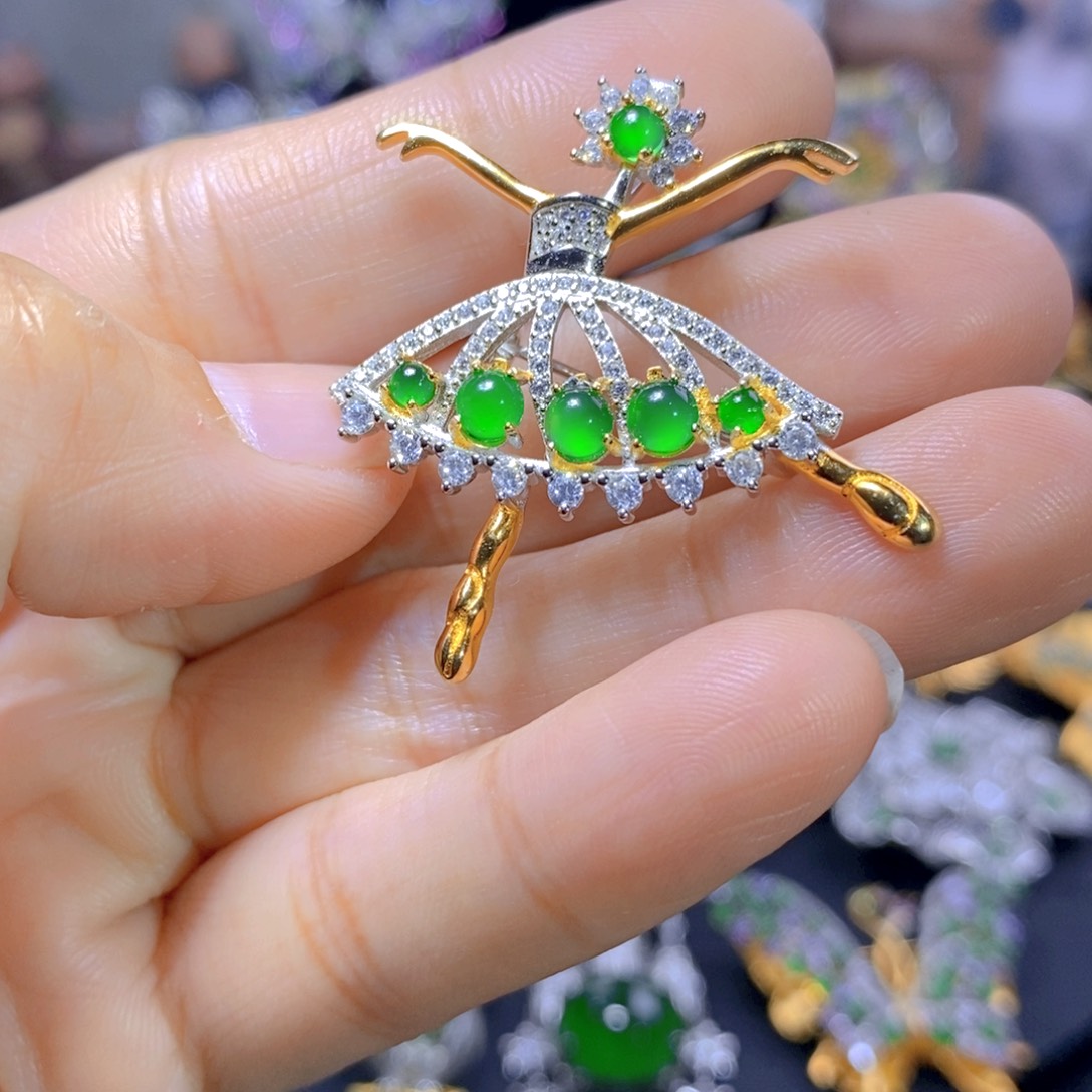 翡翠耳钉银S925镶嵌天然翡翠