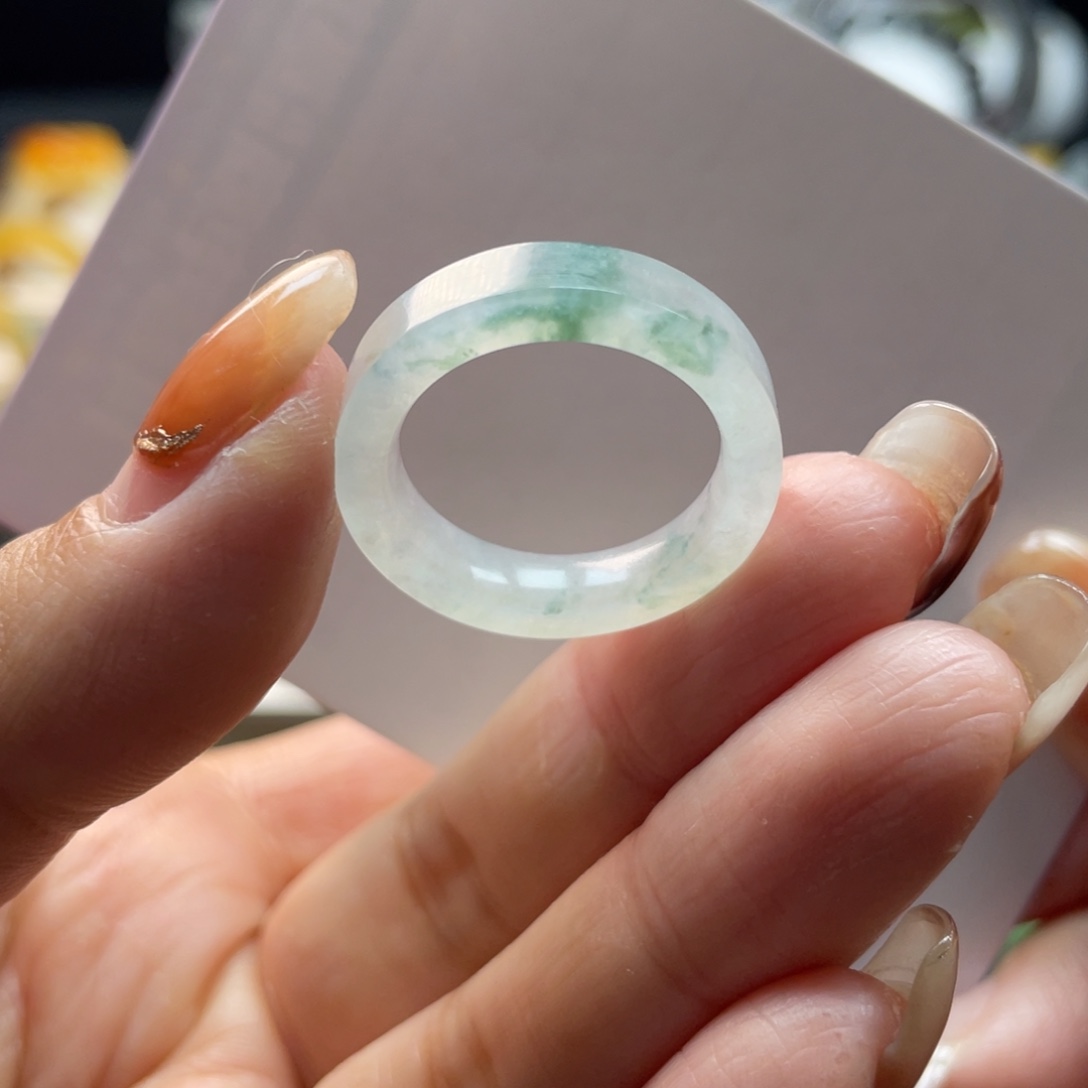 定制翡翠未镶嵌戒指