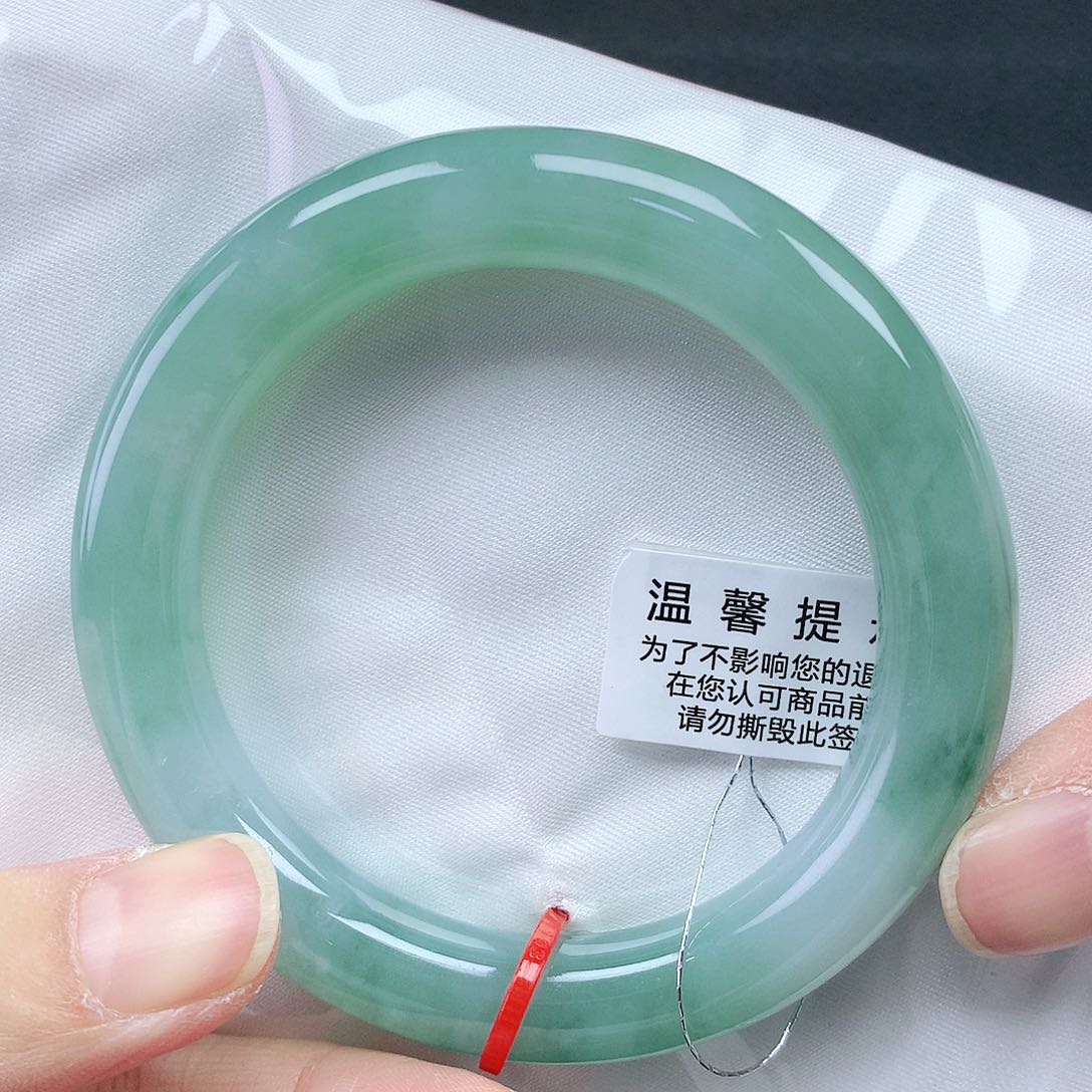 翡翠手镯未镶嵌53胖