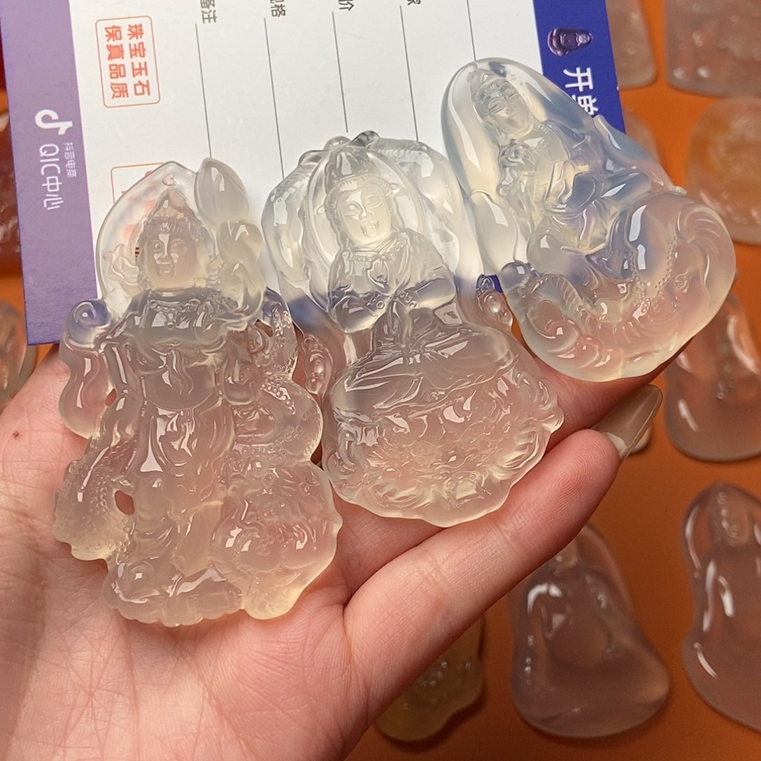 玛瑙/玉髓未镶嵌颈饰?****g