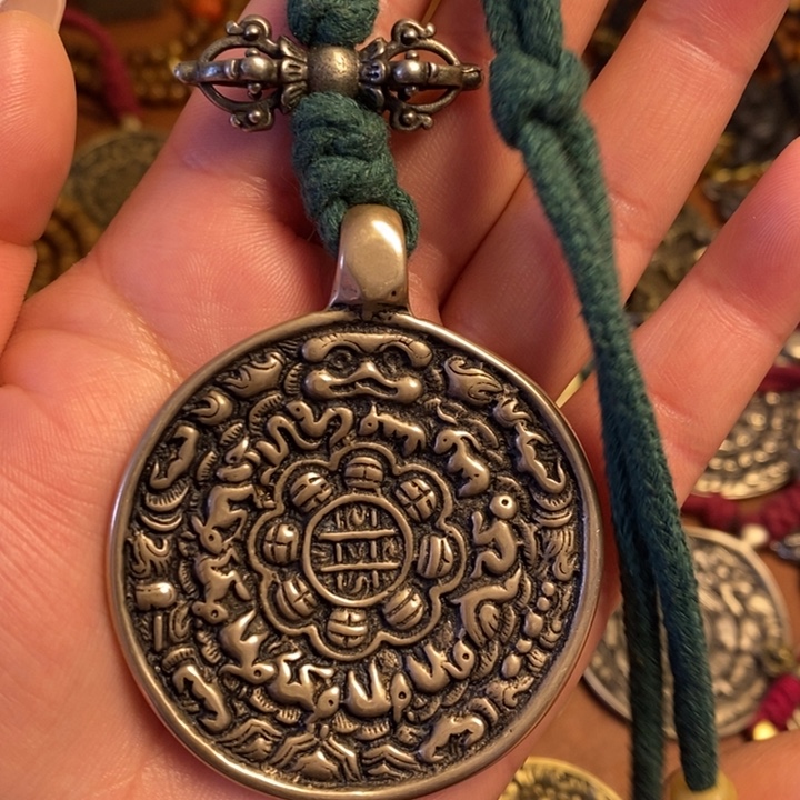 泥塑小元素的设计风格