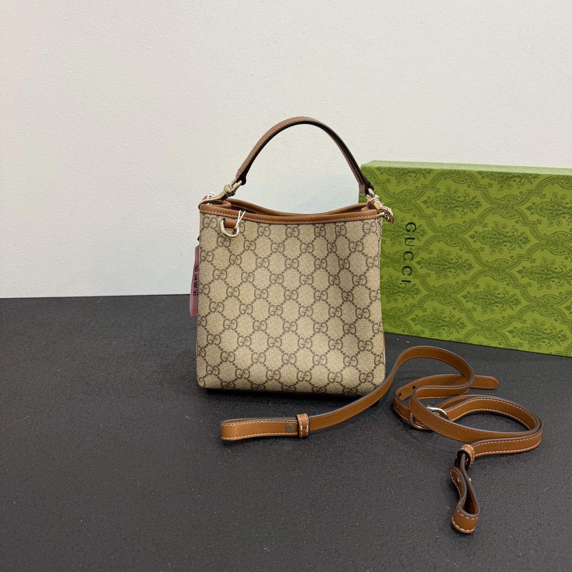 未使用 GUCCI/古驰 壹所奢品/GUCCI/水桶迷你新款/斜挎包/闲置 敏