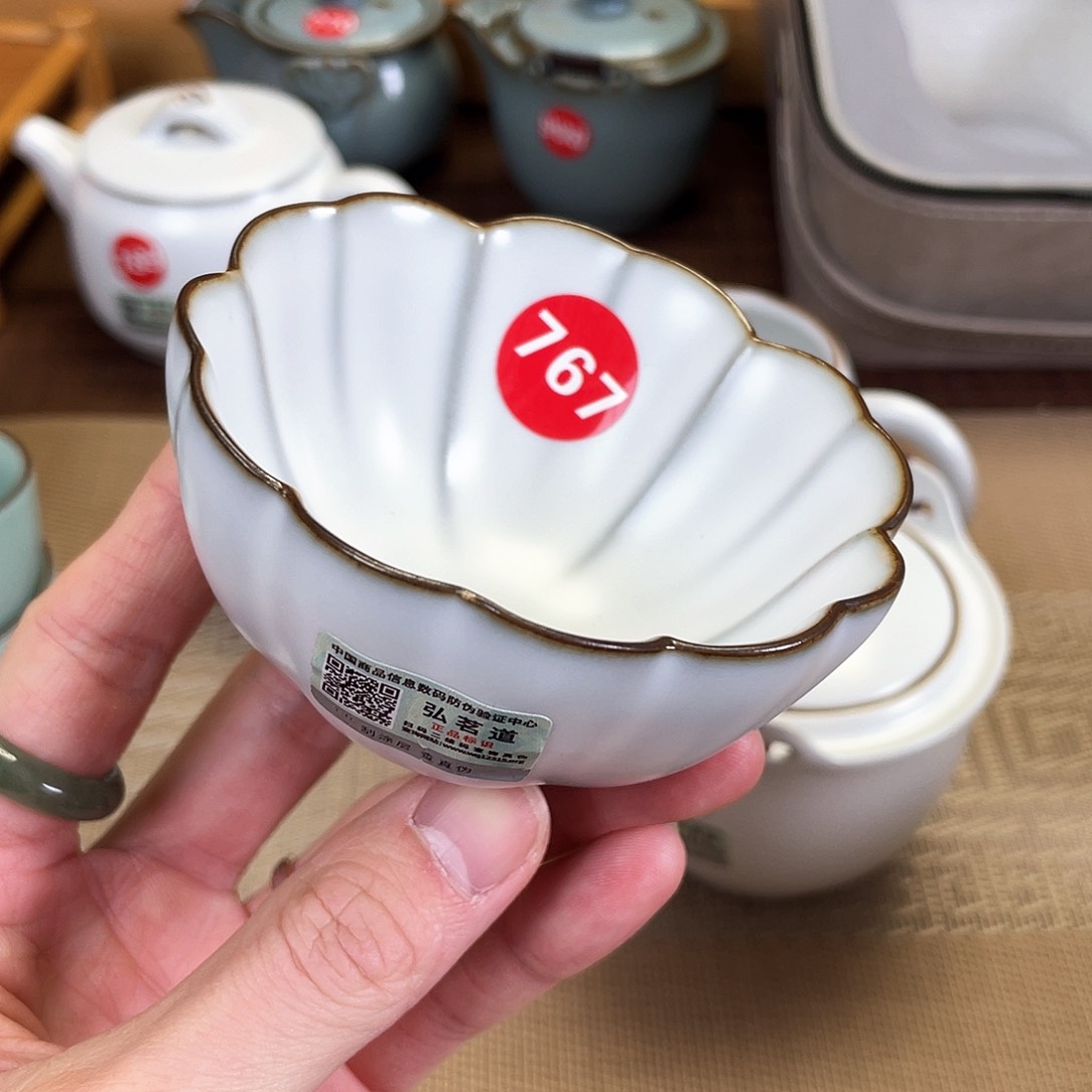 瓷片。。。。。。。。。。。。。。。。