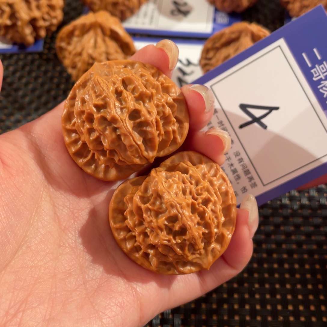 文玩核桃把件4号39尺花莲