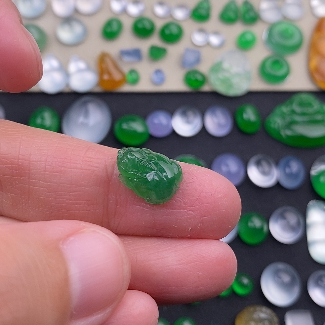 定制翡翠未镶嵌翡翠