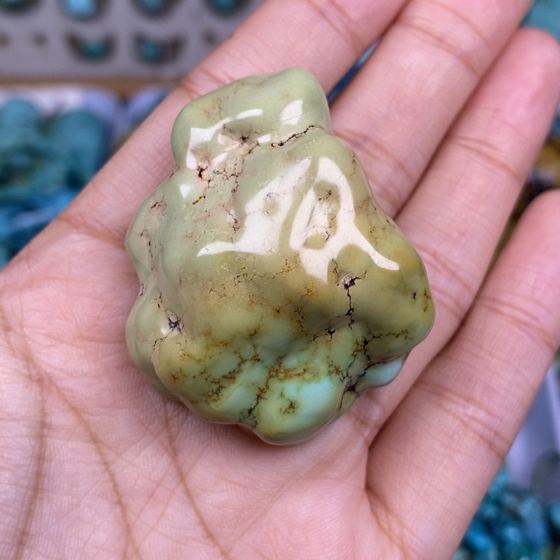 未镶嵌绿松石颈饰