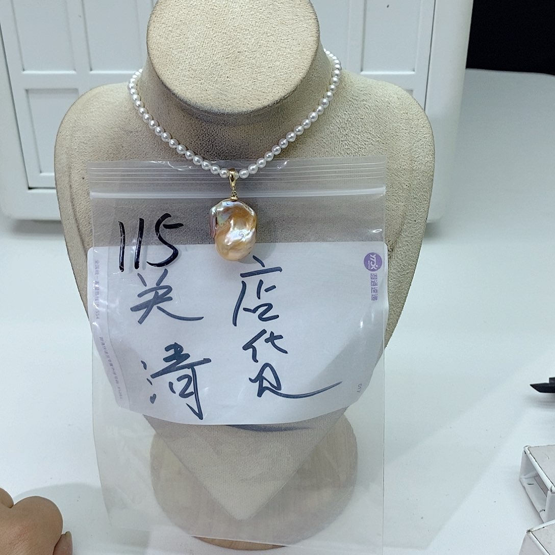 淡水珍珠颈饰合金