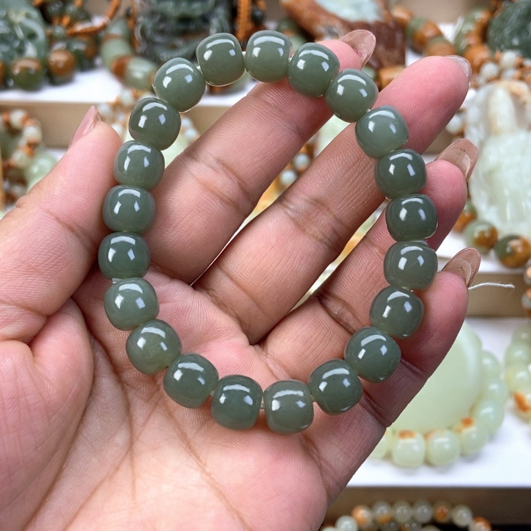 透闪石质玉手串未镶嵌