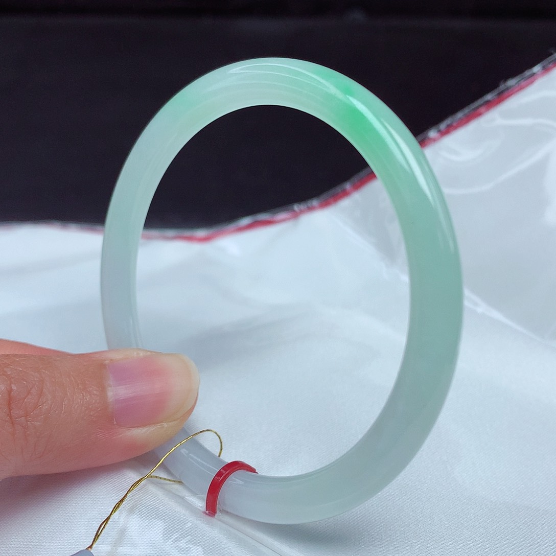 翡翠手镯未镶嵌55圈0244