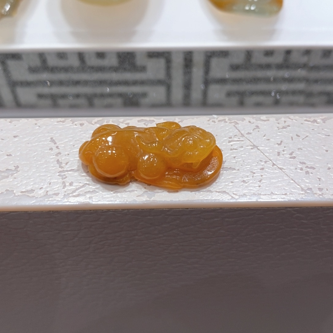 定制翡翠未镶嵌缅甸天然翡翠满黄翡貔貅