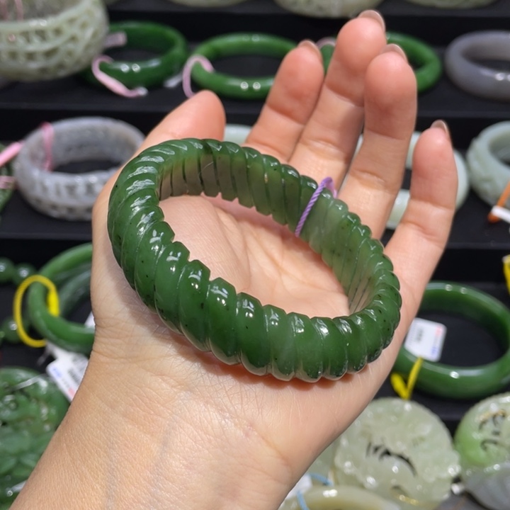 和田玉手镯56圈口 编号96未镶嵌