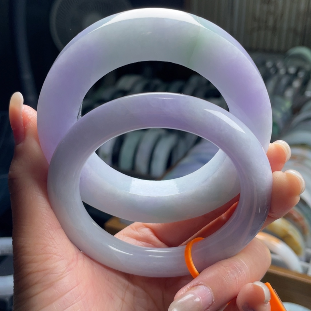 定制翡翠未镶嵌翡翠手镯