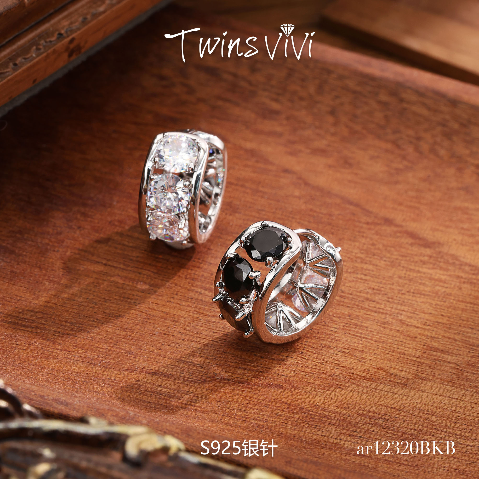 TWINS VIVI 铜合金合成锆石耳饰 镀k金 银色双面耳扣/ar12320