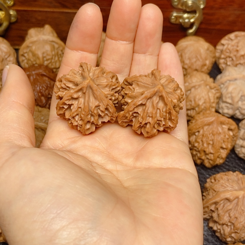 【闪购商品】吊坠文玩核桃不*、三棱32