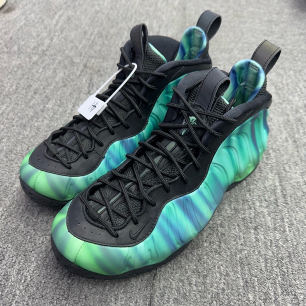 41码 二手99新 Nike 极光喷 球鞋