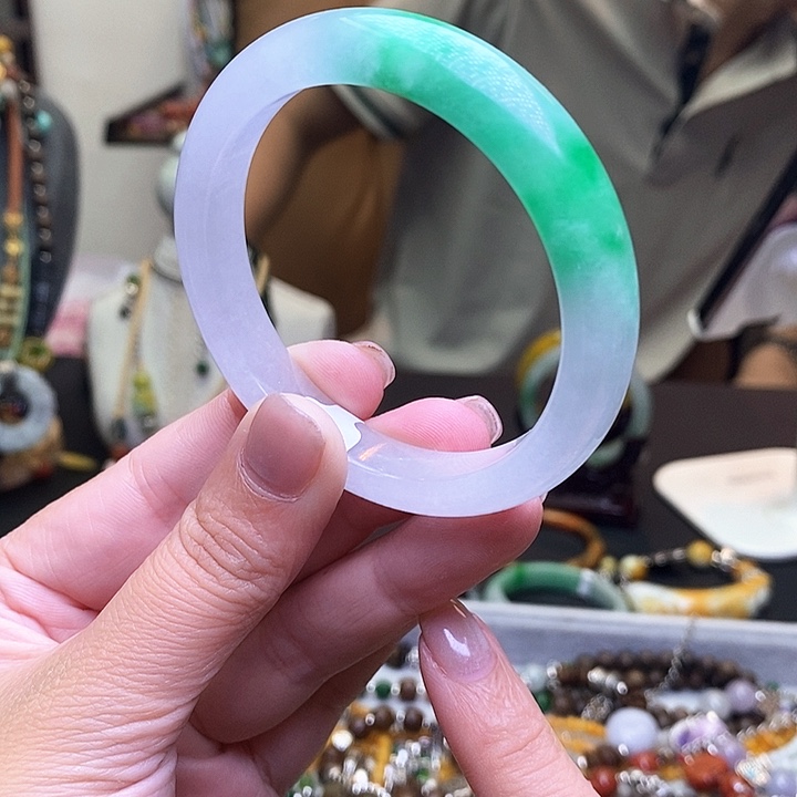 翡翠未镶嵌颈饰1500