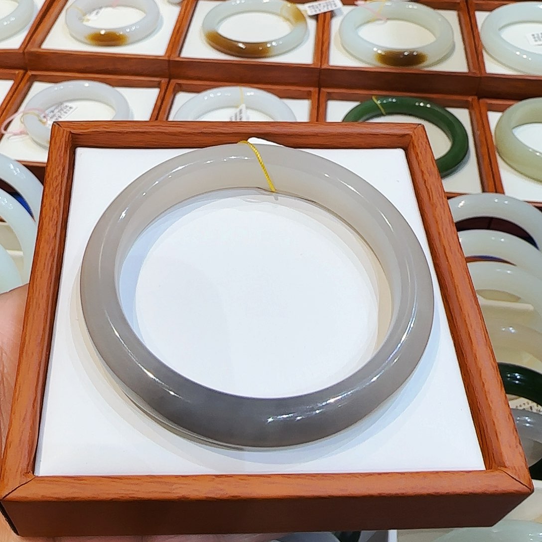 和田玉手镯未镶嵌冰紫半山水60