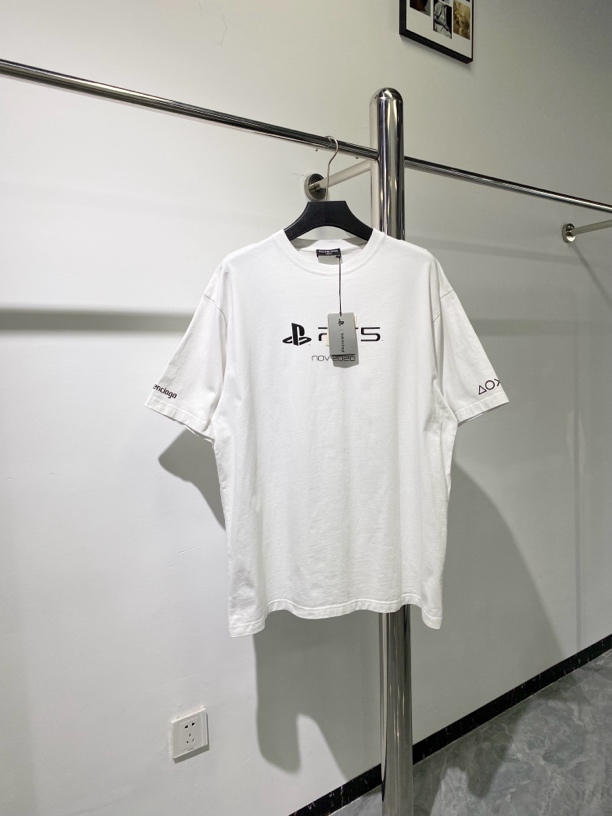 全新未使用 Balenciaga/巴黎世家 ×PS5 短袖 字母印花 M码 ko1659